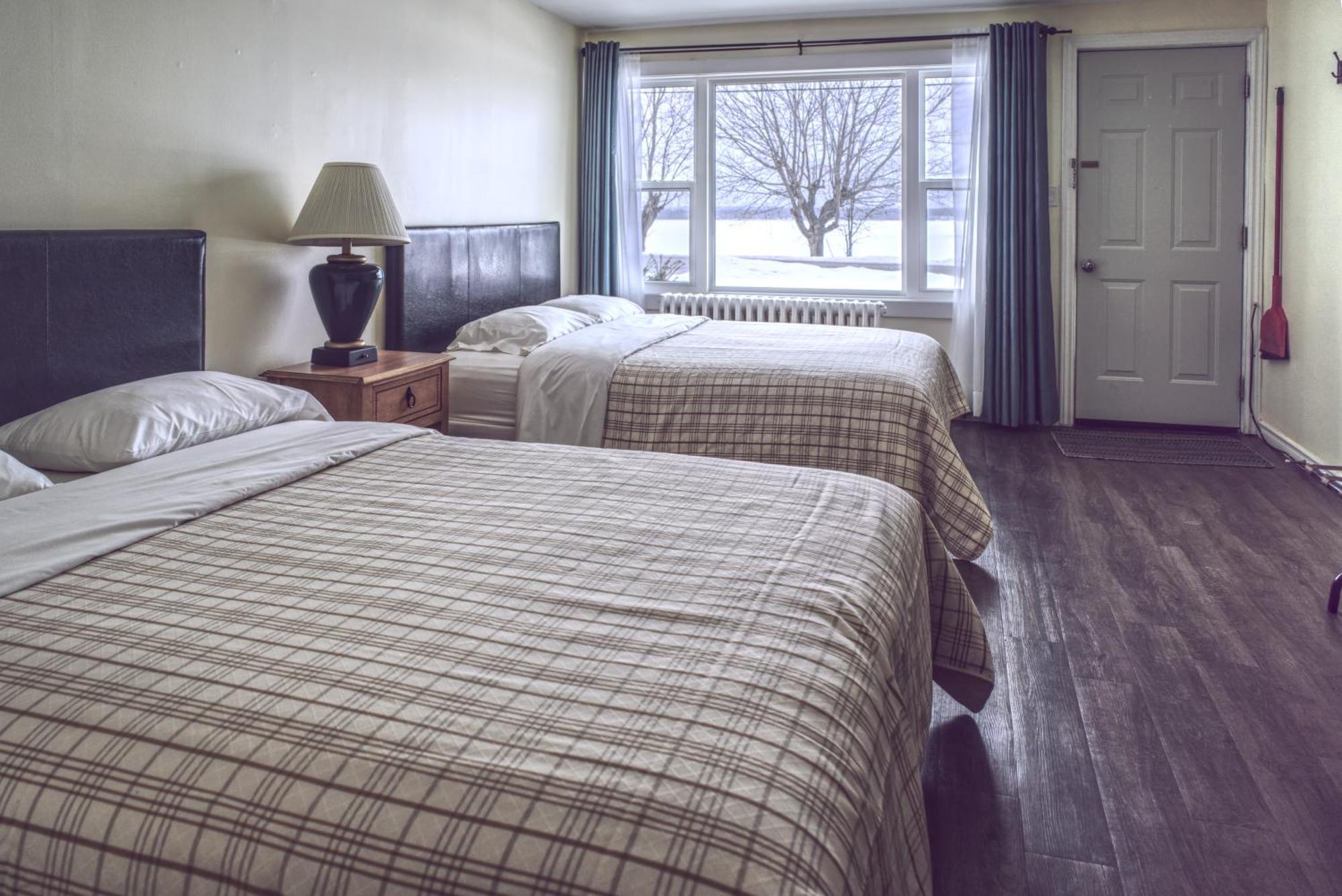 Lakeside Inn Орілья Екстер'єр фото